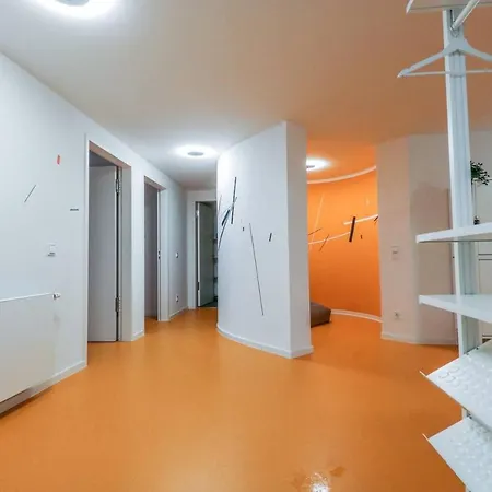 Stylish & Comfy Private At City Center Shared Bathroom, Kitchen, Diningroom * Mannheim